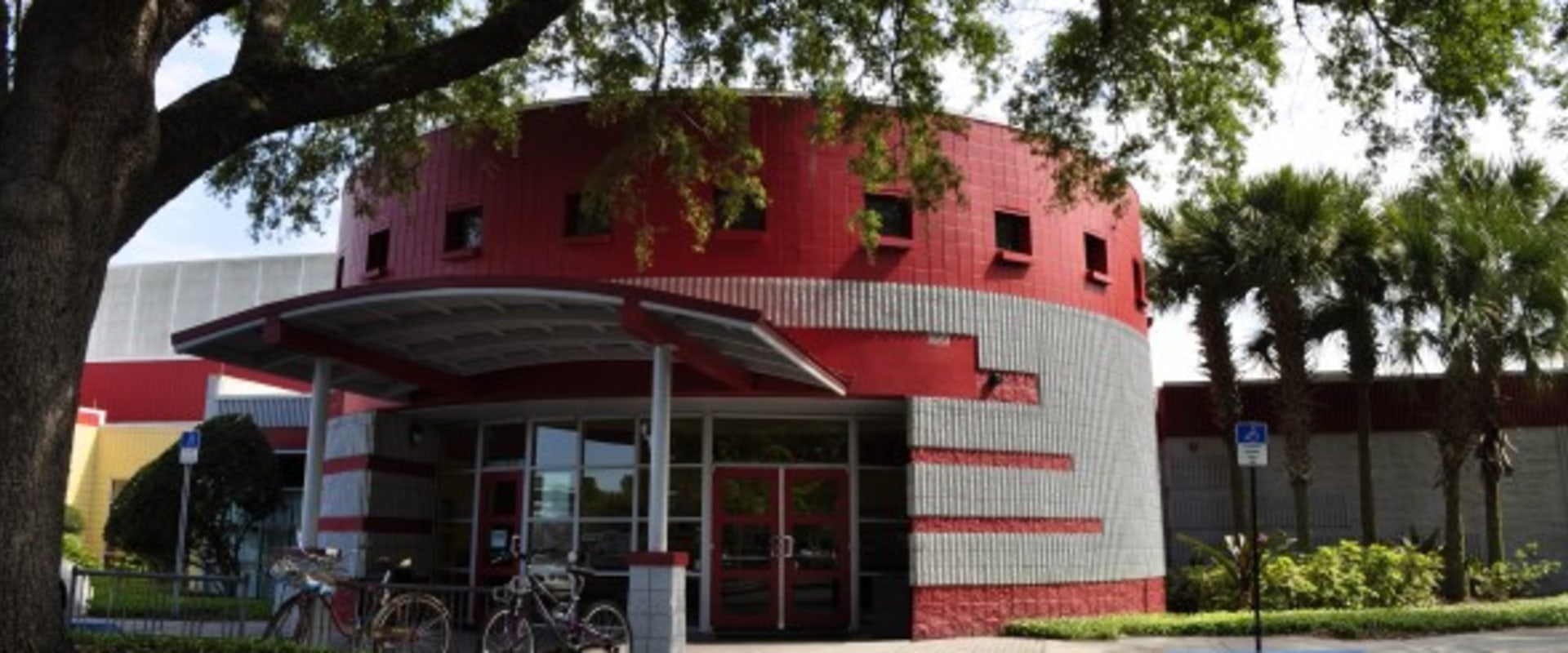 Unlock Job Opportunities in West-Central Florida Community Radio Stations